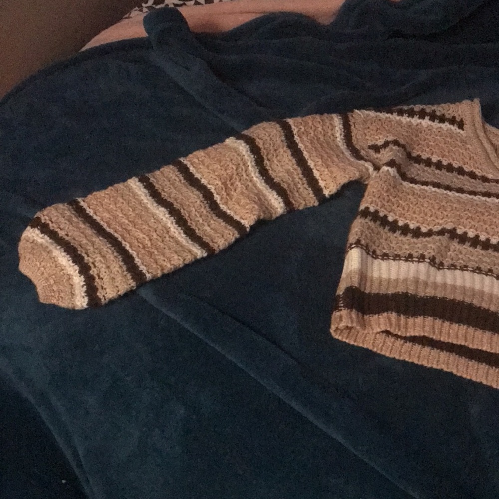 Shirt - Picture 2 of 4